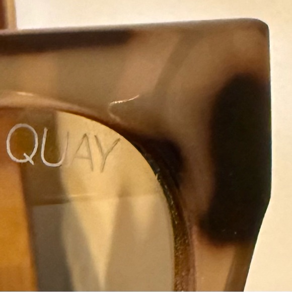 Quay Australia Drama by Day Sunglasses with Tortoiseshell Pattern - Picture 5 of 5